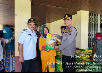 Polsek Tanah Jawa Gelar Pasar Murah, Salurkan 6,7 Ton Beras Untuk Stabilkan Harga & Bantu Warga.