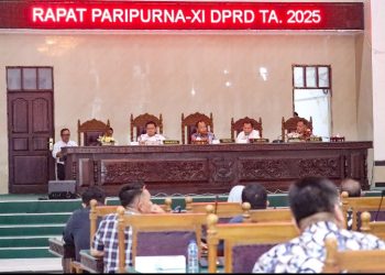 Wali Kota Pematangsiantar Wesly Silalahi, SH, MKn Hadiri Rapat Paripurna Tentang Pendapat Akhir Wali Kota Pematangsiantar Atas Persetujuan DPRD Terhadap Penetapan Ranperda P-APBD Kota Pematangsiantar TA 2025 Menjadi Perda P-APBD Kota Pematangsiantar TA 2025.