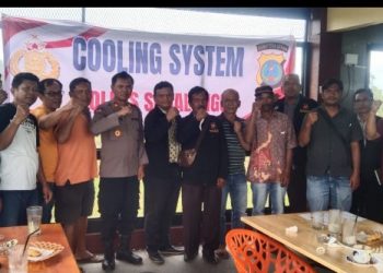 Kasat Binmas Polres Simalungun Gelar Program Cooling System di Sidamanik, Warga Antusias Sampaikan Aspirasi.