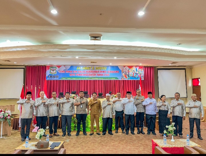 Wali Kota Pematangsiantar Wesly Silalahi, SH, MKn Diwakili Sekda Junaedi Antonius Sitanggang, SSTP, MSi Buka Secara Resmi Temu Muka & Dialog Kerukunan Umat Beragama Kota Pematangsiantar Tahun 2025.