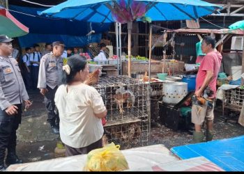 Sat Binmas Polres Pematangsiantar Sambangi Para Pedagang Eks Gedung IV Pasar Horas.