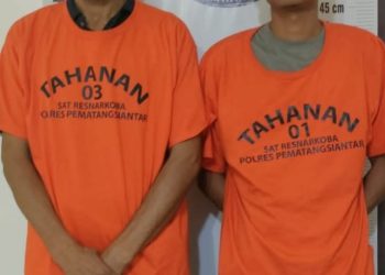 Polres Pematangsiantar Amankan 2 Laki - Laki & 3 Paket Sabu di Jalan Pesantren.