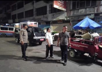 Antisipasi Guan Kamtibmas, Polsek Siantar Barat Patroli Kegiatan Relokasi Pasar Horas Malam Hari.