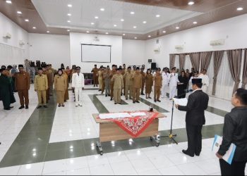 Wali Kota Pematangsiantar Wesly Silalahi, SH, MKn Diwakili Sekda Junaedi Antonius Sitanggang, SSTP, MSi Lantik 51 Pejabat Administrator & Pengawas di Lingkungan Pemko Pematangsiantar.