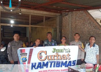 Polsek Siantar Timur Gelar Jumat Curhat Kamtibmas Kepada Masyarakat Jalan Narumonda Bawah.