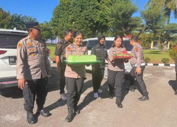 Puncak Perayaan HUT TNI Ke - 80 Polres Pematangsiantar Berikan Surprise.