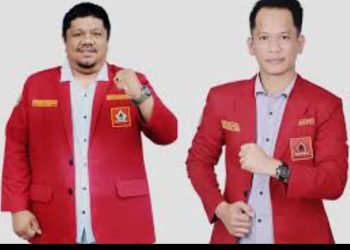 Teks Foto : Ketua Umum Himpunan Mahasiswa dan Pemuda Simalungun (Himapsi) Dian G Purba Tambak & Sekretaris Jenderal Himapsi Jheni Saragih. 