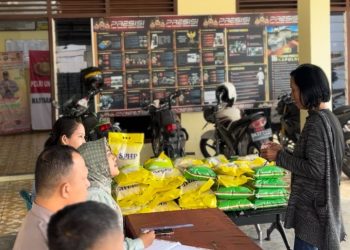 Gerakan Pangan Murah Polsek Siantar Selatan Disambut Antusias Masyarakat.