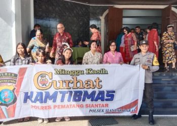 Ciptakan Kamtibmas Yang Kondusif, Polsek Siantar Barat Minggu Kasih Curhat Kamtibmas di Gereja GKPS Jalan Sudirman.