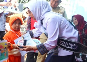 Lomba Kreativitas Siswa dan Guru PAUD di Simalungun : Wujudkan PAUD Holistik Integratif.