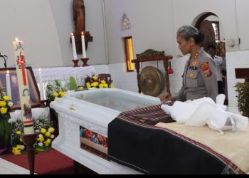 Sampaikan Turut Berduka Cita, Kapolres Pematangsiantar Melayat Jenajah Uskup Emeritus Agung Medan.