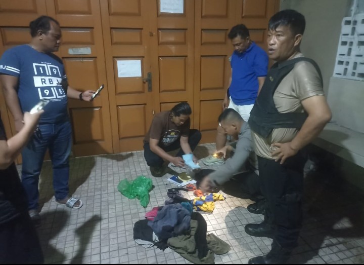 Polsek Siantar Selatan Respon Cepat Cek & Amankan Lokasi Temuan Tas Mencurigakan di Jalan Gereja .