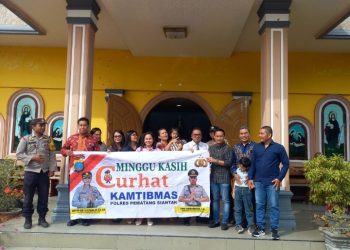 Polsek Siantar Marihat Curhat Kamtibmas di Gereja HKBP Jalan Cornel Simanjuntak.