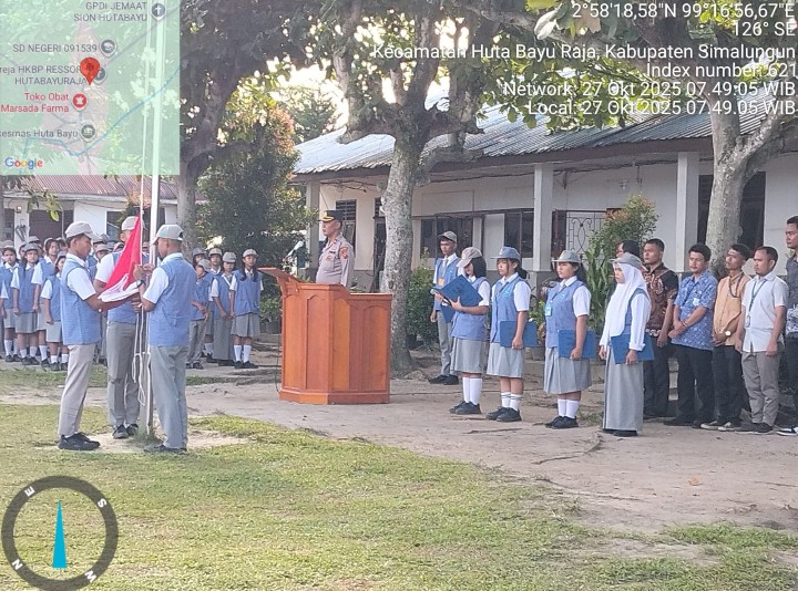 Kapolsek Tanah Jawa Pimpin Upacara di Tiga Sekolah, Tegas Ingatkan Siswa Hindari Balap Liar & Bullying.
