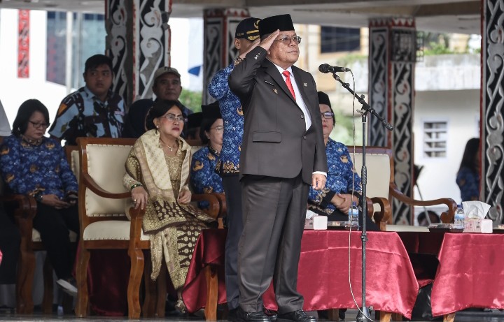 Wali Kota Pematangsiantar Wesly Silalahi, SH, MKn bertindak Sebagai Inspektur Upacara Peringatan Hari Sumpah Pemuda Ke - 97 Tahun 2025.