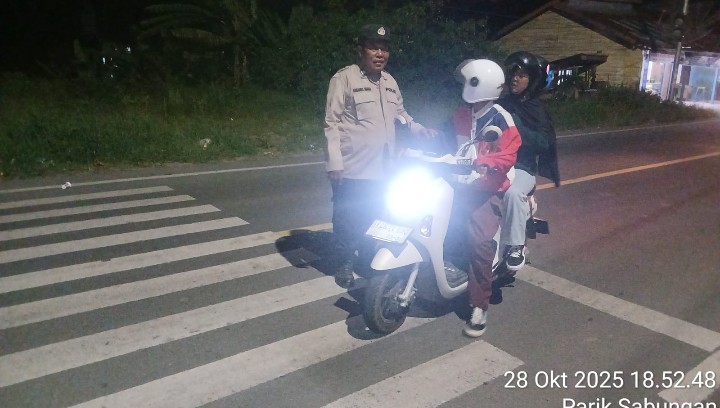 Personel Polsek Dolok Pardamean Gelar Patroli Blue Light Cegah Geng Motor & Premanisme.