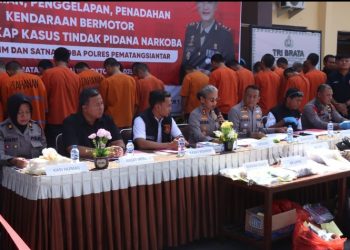 Polres Pematangsiantar Konferensi Pers Pengungkapan Kasus Pencurian, Penggelapan, Penadahan Ranmor & Peredaran Narkoba.