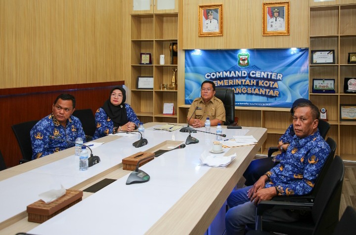 Wali Kota Pematangsiantar Wesly Silalahi, SH, MKn Ikuti Rapat Pembahasan Percepatan Program 3 Juta Rumah MBR di Provinsi Sumut Tahun 2025 Secara Zoom Meeting, Pematangsiantar Mendapat 1.329 Unit.