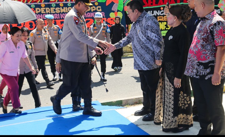 Wali Kota Pematangsiantar Wesly Silalahi, SH, MKn didampingi Ketua TP PKK Ny Liswati Wesly Silalahi Hadiri Peresmian Satuan Pelayanan Pemenuhan Gizi (SPPG) Yayasan Kemala Bhayangkari Cabang Pematangsiantar.