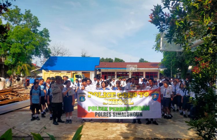 Polsek Perdagangan Gelar Polri Goes to School, Edukasi Siswa SMP Bahaya Narkoba & Keselamatan Berlalu Lintas.