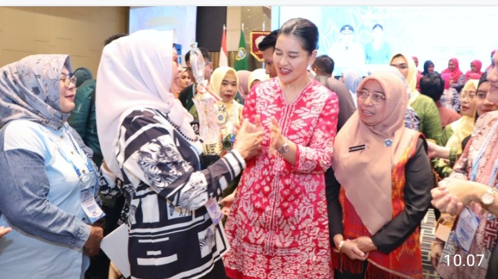 Ketua TP PKK Simalungun Hadiri Jambore Kader PKK Se - Sumut : Komitmen Wujudkan Keluarga Sejahtera & Mandiri.