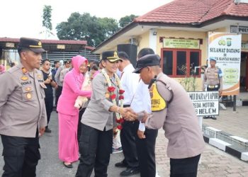 Kunker ke Polsek Siantar Marihat, Kapolres Pematangsiantar Tegaskan Pentingnya Kehadiran Polisi di Tengah Masyarakat.