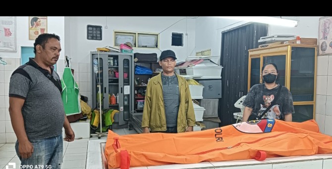Polsek Siantar Martoba TKP Temuan Mayat di Gubuk Kosong.