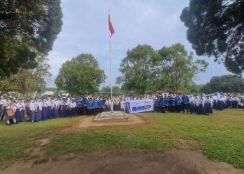 Bhabinkamtibmas Polsek Bosar Maligas Sosialisasikan Penerimaan Siswa SMA Taruna Bhayangkara di SMP N 1 Ujung Padang.