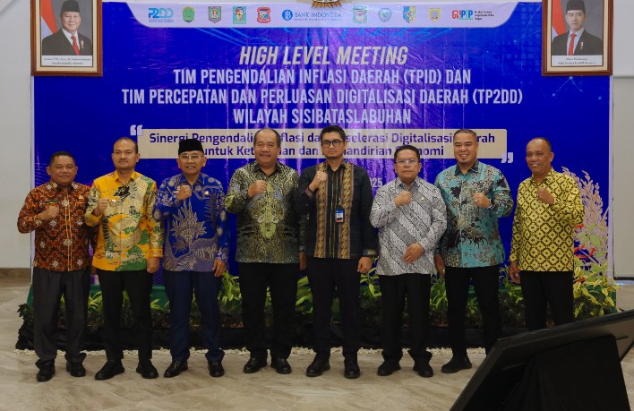 Wali Kota Pematangsiantar Wesly Silalahi, SH, MKn Hadiri High Level Meeting (HLM) Tim Pengendalian Inflasi (TPID) & Tim Percepatan dan Perluasan Digitalisasi Daerah (TP2DD) Wilayah SISI BATAS LABUHAN.