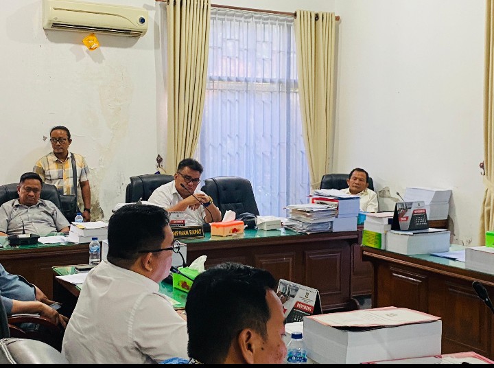 Wakil Ketua DPRD Pematangsiantar Ir. Daud Simanjuntak, MM Hadiri RDP di Komisi 1 DPRD Pematangsiantar Tentang Pengajuan Keberatan Perpindahan Jabatan.