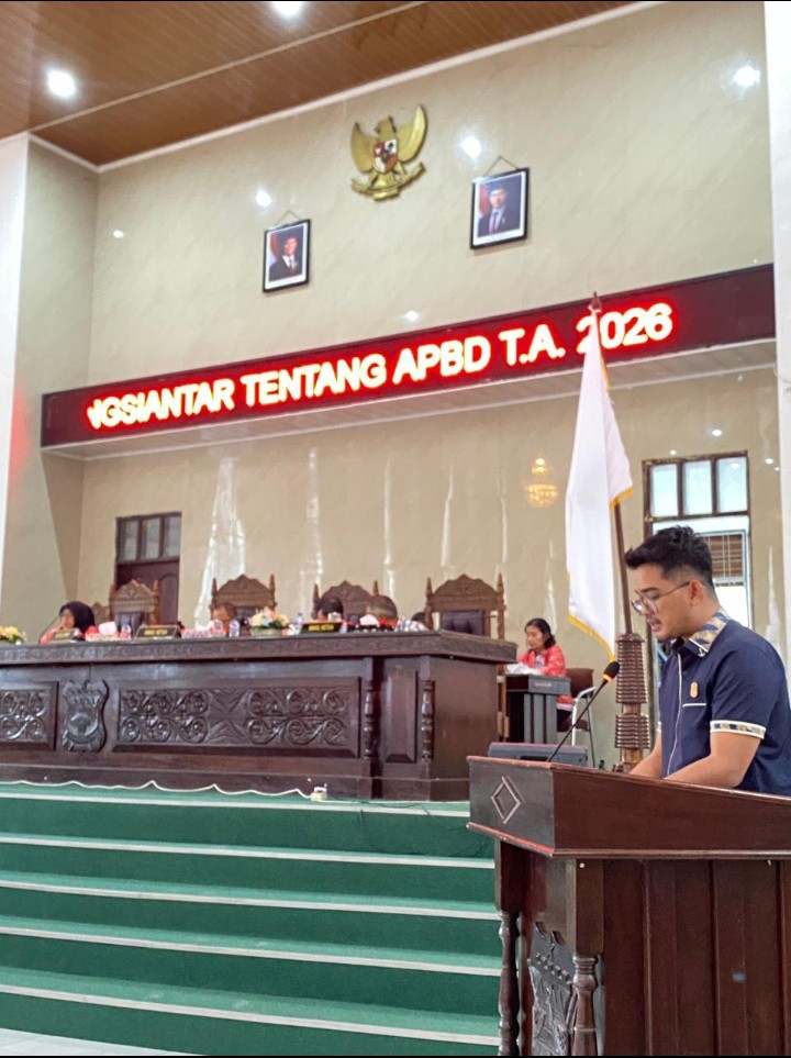 Fraksi Golkar Indonesia DPRD Pematangsiantar Minta Kepada Walikota Wesly Silalahi Copot Sekda Junaidi Sitanggang.