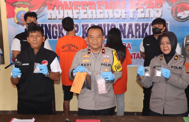 Wakapolres Pematangsiantar Pimpin Press Release Keberhasilan Gagalkan Dugaan Peredaran Sabu 92,78 Gram.
