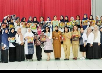 Hadiri Perayaan Hari Guru, Bunda PAUD Simalungun Ajak Bangun Generasi Sehat, Cerdas Berkarakter & Berakhlak Mulia.