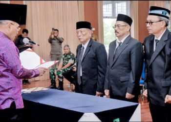 Lantik Pengurus Baznas Kabupaten Simalungun Periode 2023–2028 Resmi Dilantik, Bupati : Buktikan Kinerja Yang Optimal.