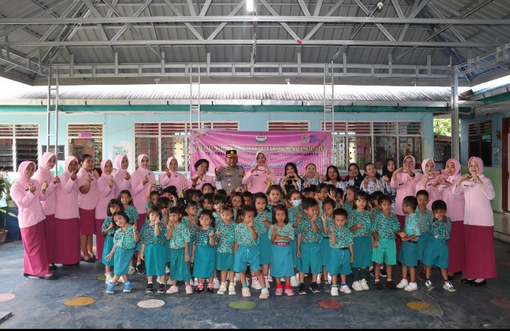 Wakapolres Pematangsiantar Pimpin Upacara HUT PGRI 2025 di TK Bhayangkari Cabang 06.