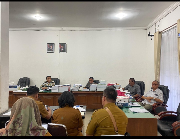 Rapat Kerja Komisi II DPRD Kota Pematangsiantar Dengan BPKPD Kota Pematangsiantar.