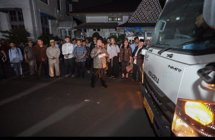 Wali Kota Pematangsiantar Wesly Silalahi, SH, MKn & Unsur Forkopimda Berangkatkan Bantuan Kemanusiaan Dari Pemko Pematangsiantar Untuk Masyarakat di Kota Sibolga dan Kabupaten Tapteng Yang Terdampak Bencana Alam Banjir dan Tanah Longsor.