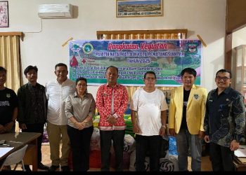 Panitia Natal Perdana Umat Katolik Bersama Pemuda Katolik Kota Pematangsiantar Foto Bersama Seusai Meyerahkan Bantuan Tali Asih Kepada Korban Bencana Alam Yang Ada di Sumut.