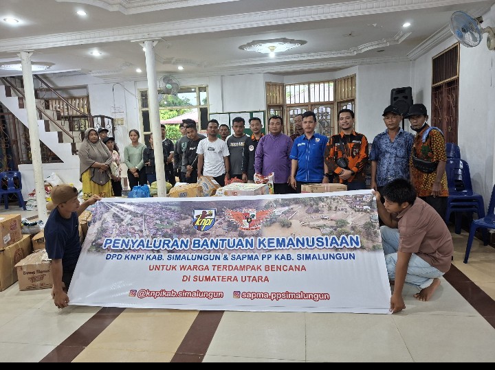 KNPI Simalungun dan SAPMA PP Simalungun Salurkan Bantuan Kemanusiaan ke Korban Banjir di Sumatera Utara.