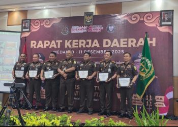 Kejari Pematangsiantar Raih Tiga Penghargaan Pada Rakerda Kejati Sumut 2025.