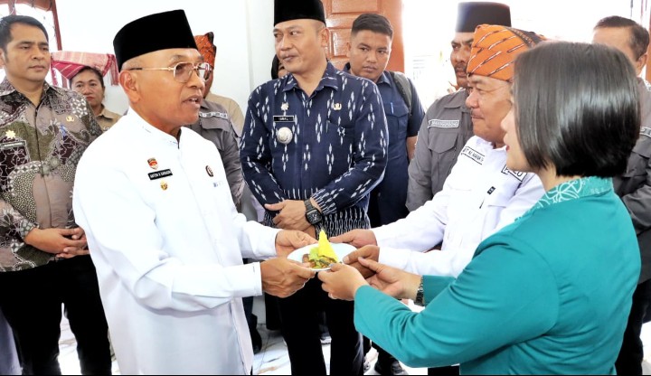 Resmikan Kantor Pangulu Nagori Pamatang Simalungun, Bupati Komit Bantu Keuangan Nagori & Pangulu Pamatang Simalungun Mangihut Manik, SH Bentuk Perhatian Nagori Terhadap Sumber Daya Manusia.