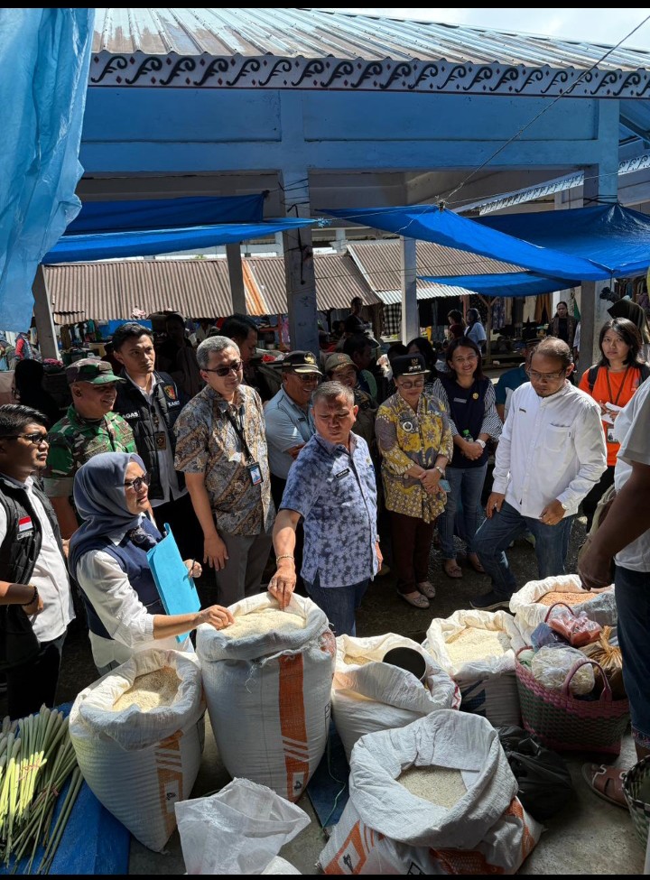 Sat Reskrim Polres Simalungun Sidak Pasar Jelang Natal, Pastikan Harga Sembako Stabil & Stok Aman.