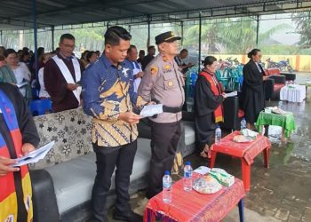 Kapolsek Perdagangan Hadiri Natal Oikumene Bandar Huluan, Ikut Doakan Korban Bencana Sumut, Sumbar & Aceh.