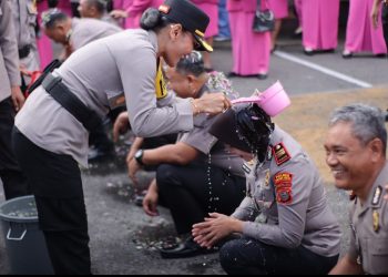Kapolres Pematangsiantar Pimpin Korps Raport Kenaikan Pangkat 62 Personil.