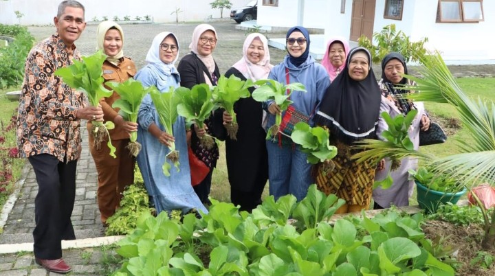 Kunjungan Pokja Bunda PAUD Kabupaten Simalungun Ke Rumah Dinas Bupati : Semangat Kekeluargaan & Ketahanan Pangan.