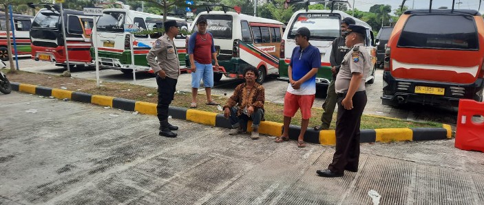 Ciptakan Situasi Kondusif, Sat Binmas Polres Pematangsiantar Patroli Sambang Kamtibmas.