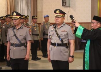Malam Bersejarah! KOMPOL Edi Sukamto Serahkan Tongkat Wakapolres ke KOMPOL Imam Alriyuddin : "10 Bulan Bersama, Terima Kasih Pak".