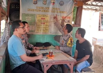 Bhabinkamtibmas Polsek Siantar Timur Patroli di Posko Bersinar Jalan Siantar Timur.