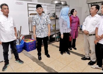 Hadiri Launching SPPG Makan Bergizi Gratis Ala Delphi, Bupati Simalungun : Jaga Kualitas Makanan Tetap Higienis.