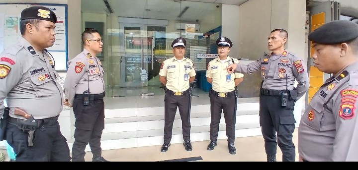 Kasat Samapta Polres Pematangsiantar Pengeekan Personil Pengamanan Objek Vital.